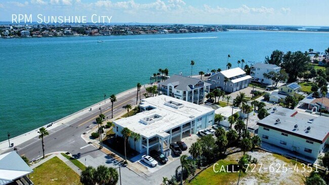 Photo - 1106 Pass a Grille Way Unidad A6