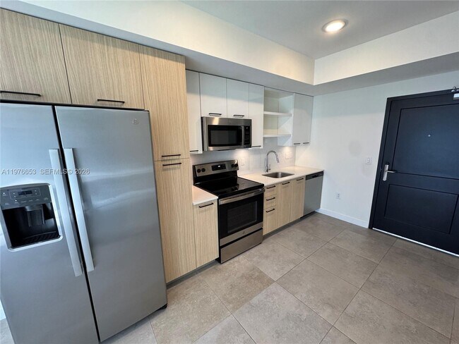 Photo - 16395 Biscayne Blvd Unit PH 2211