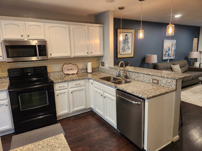 Room in Townhome on Big Bass Dr