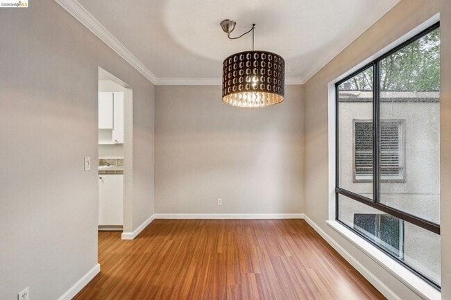 Photo - Elegant, private end-unit living with resort-style amenities! Unit 403