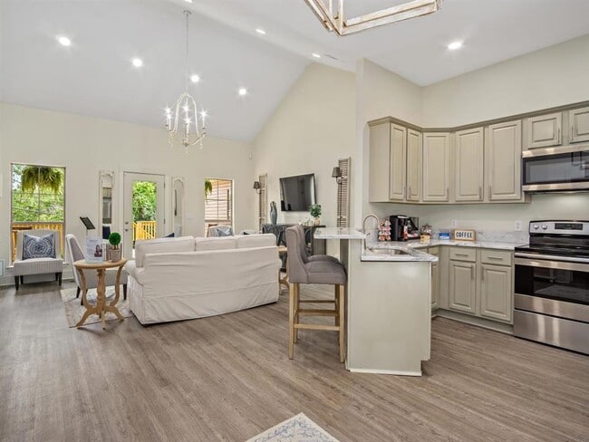 Photo - Grande Pointe