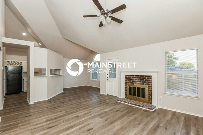 Photo - 3 Bedroom Pet-Friendly Home in FORT WORTH, TX with Main Street Renewal