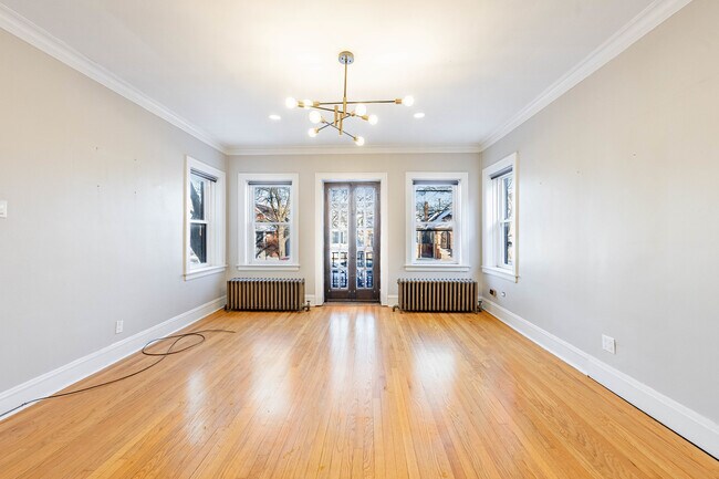 Photo - 2230 N Mulligan Ave