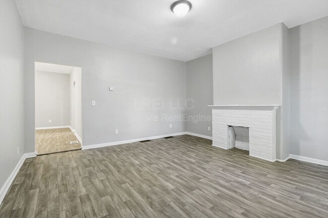 Photo - 2922 Duncan St