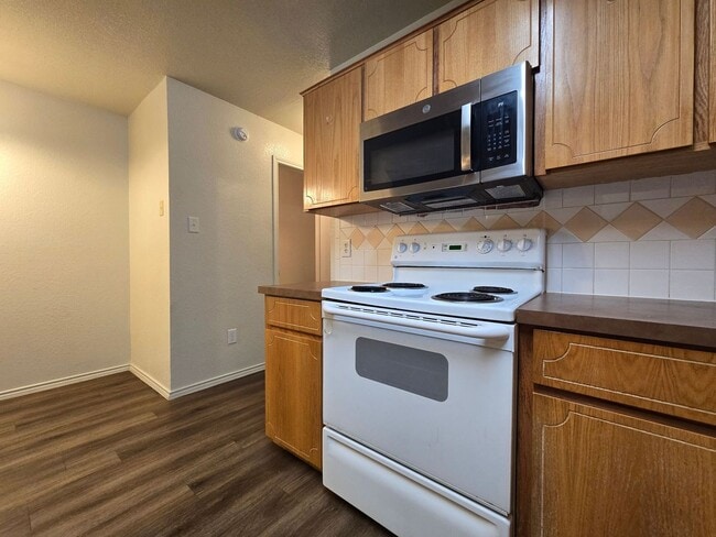 Photo - 2805 Kerrville Ct Unit 2805 Kerrville Court - B