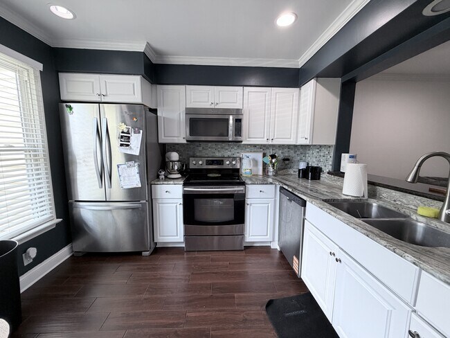 Photo - 1528 Jameson Dr