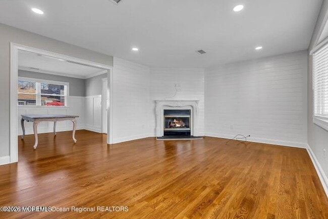 Photo - 19 Bradley Ave