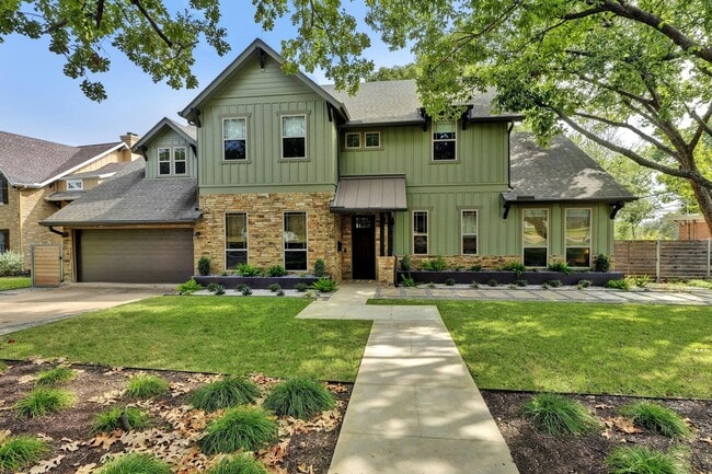 Beautiful 4-Bed Home in Highland Park West... - Beautiful 4-Bed Home in Highland Park West...