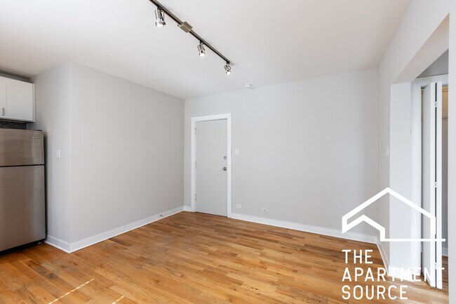 Photo - 2430 N Kedzie Blvd Unit 305