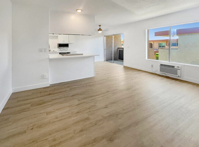 Photo - 9586 Carroll Canyon Rd