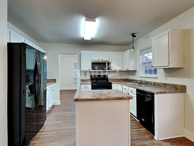 Photo - 207 Riesling Way