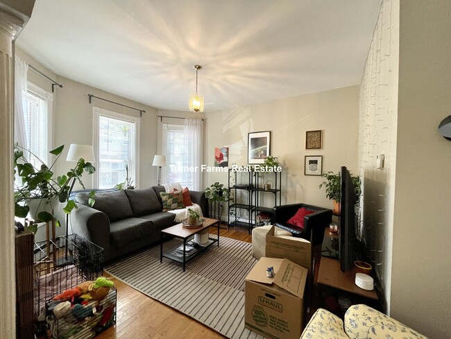 Building Photo - 24 Portsmouth St Unit 1 Rental