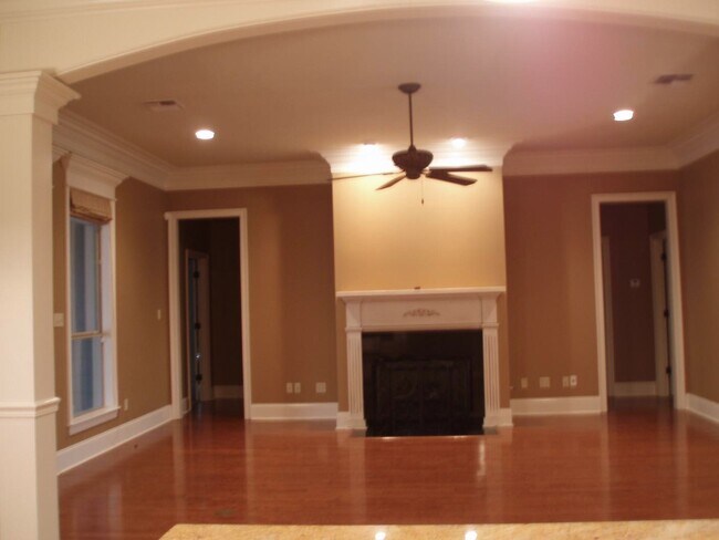 Photo - 102 Croft Row