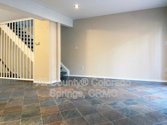 Photo - 550 Manor Ct