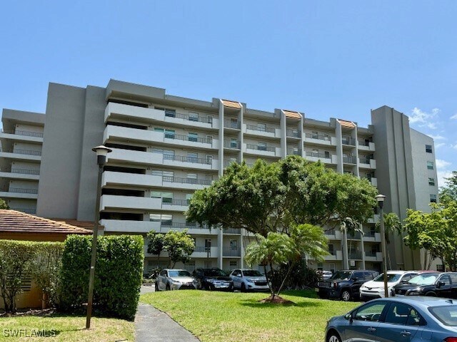 Building Photo - 3910 Inverrary Blvd Unit 407-B