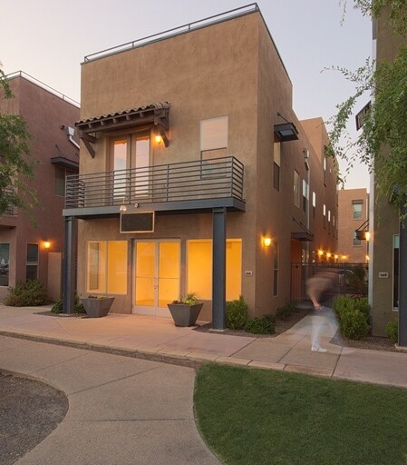 Primary Photo - Artisan Village