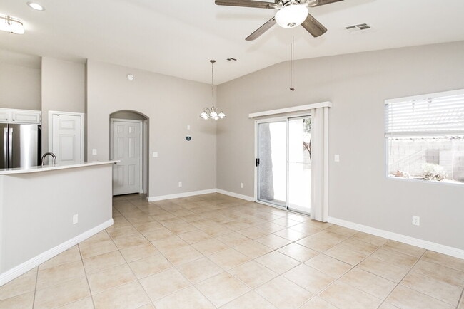 Photo - 716 Castlebridge Ave