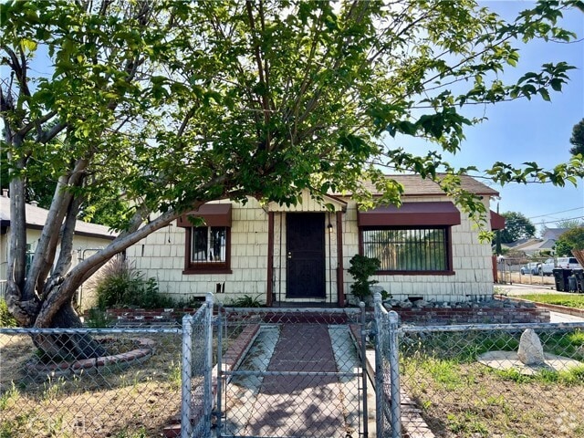 Building Photo - 342 S Sycamore Ave Rental