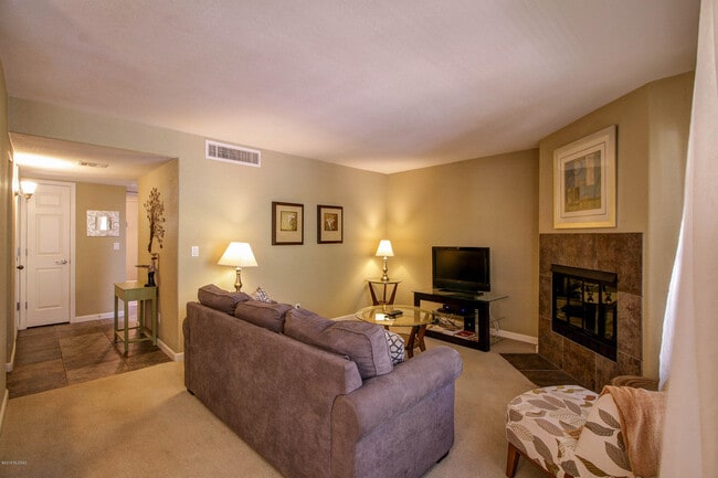 Photo - 6651 N Campbell Ave Unit 214