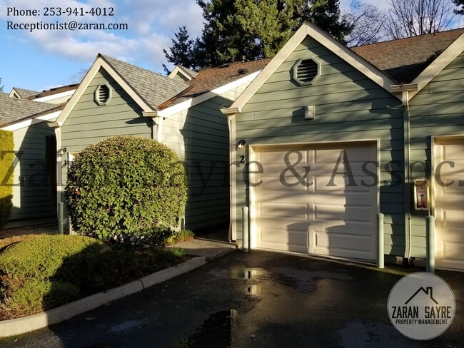 Building Photo - 447 - Townhome in Spectacular Location, 1 Car Attached Garage