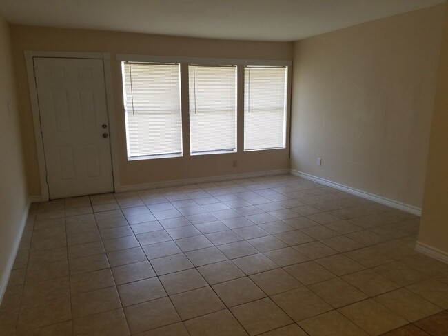 Photo - 1910 Wood Ave