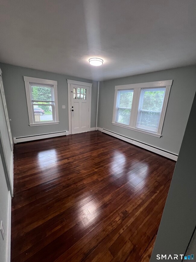 Photo - 96 Putnam St