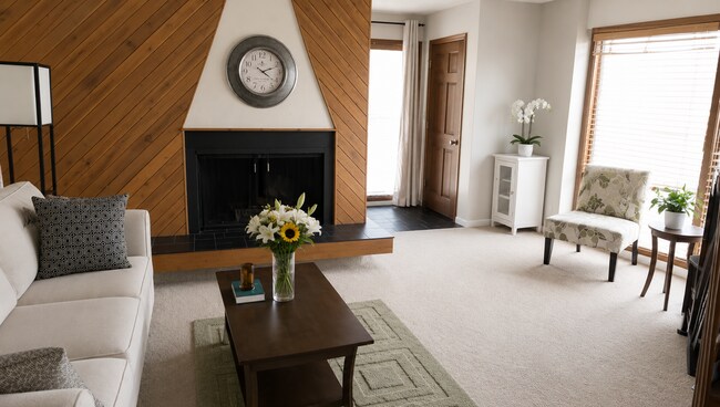 Photo - 2bed/1bath Condo on West Pearl - Available August 6th!
