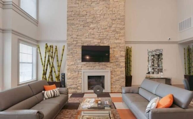 Building Photo - 1 bedroom in Houston TX 77008 Unit 1292 Rental