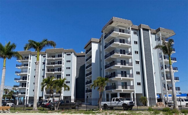 Photo - 1511 Estero Blvd Unidad 504 Rental