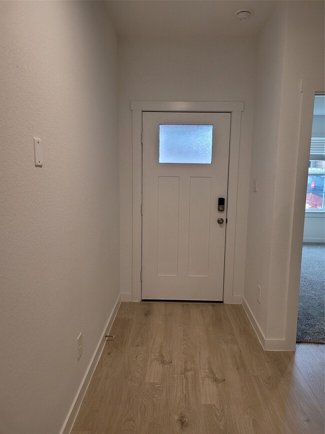 Photo - 4947 Oakwood Dr