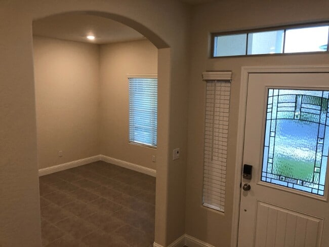 Photo - 2047 W Sunnyview Ave