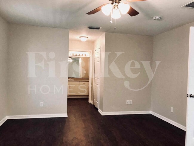 Photo - 1016 SW 37th Terrace