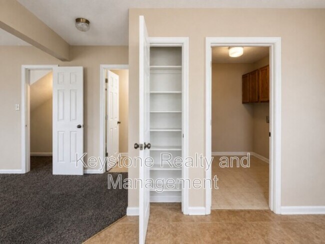 270 Thompsonville Ln