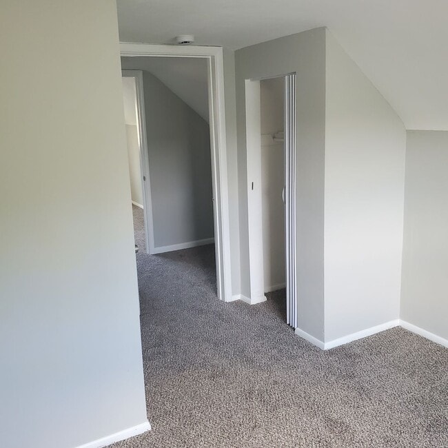 Photo - 4BDRM 1 1/2 BATH HOUSE FOR RENT