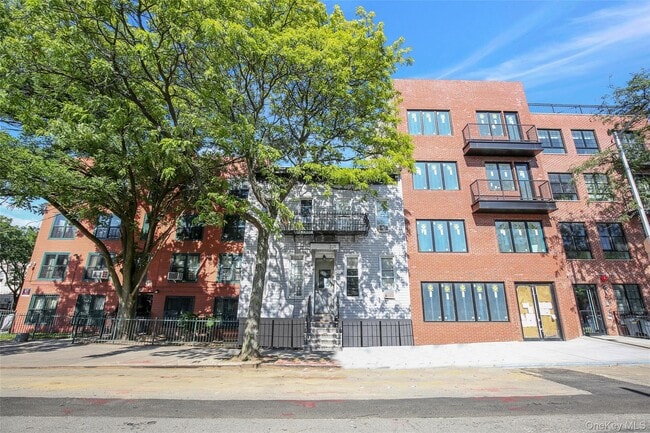 Building Photo - 221 Howard Ave Unit 1R
