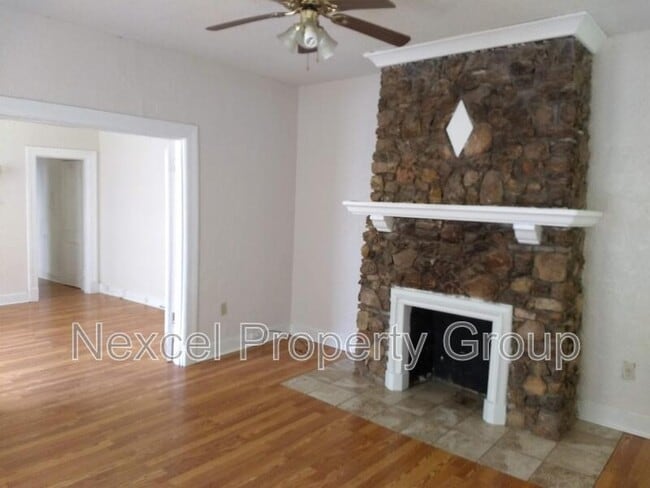 Photo - 785 E Pkwy S