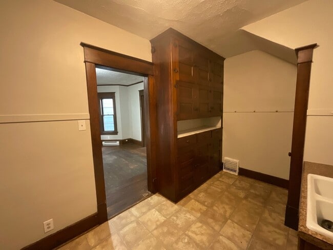 Photo - 1212 18th St NW Unidad 1212 18th Street NW Down