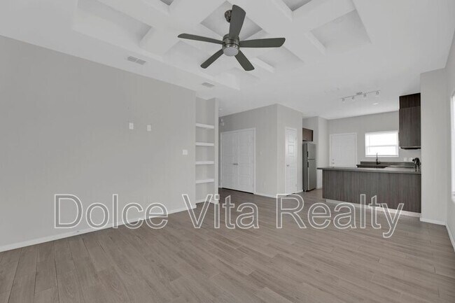 Photo - 1001 W La Pointe Ave Unit Apt 2