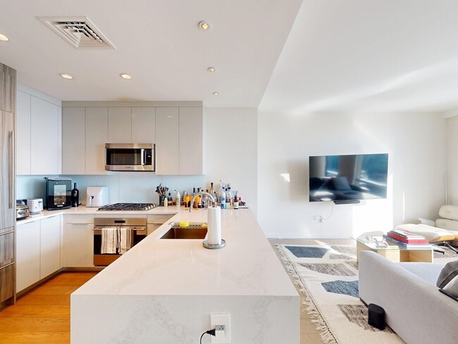 Photo - 188 Brookline Ave Unidad 23B