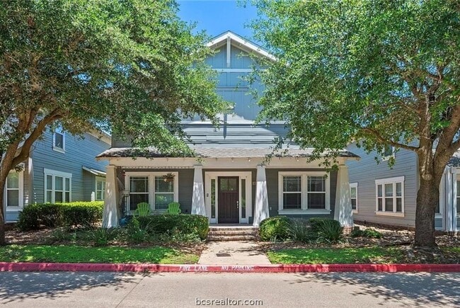 Building Photo - 1725 Harvey Mitchell Pkwy S Unit 411