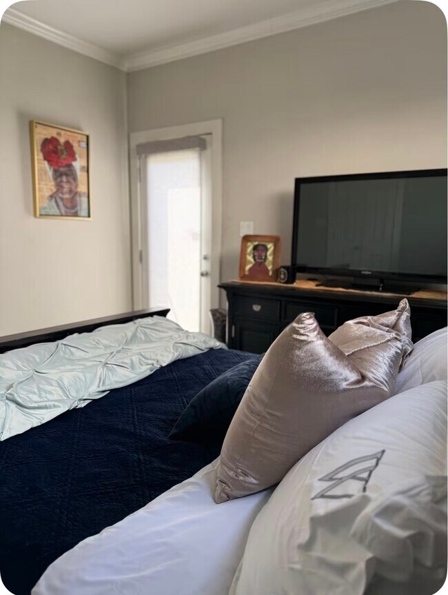 Photo - 2805 Blodgett St Unit D