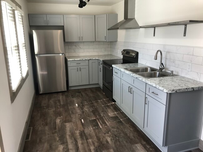 Photo - 2320 Calumet Dr