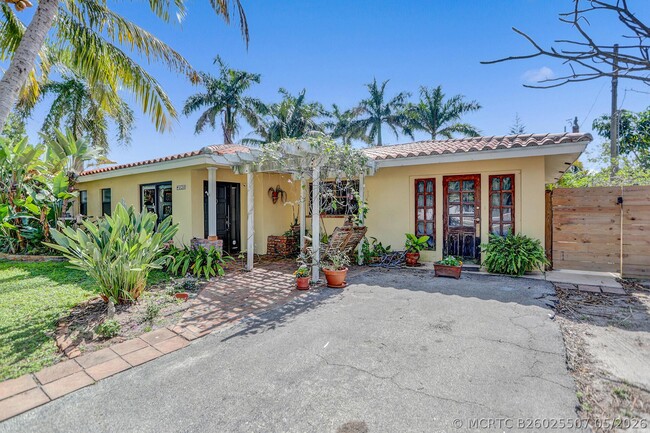 420 NE 36th St