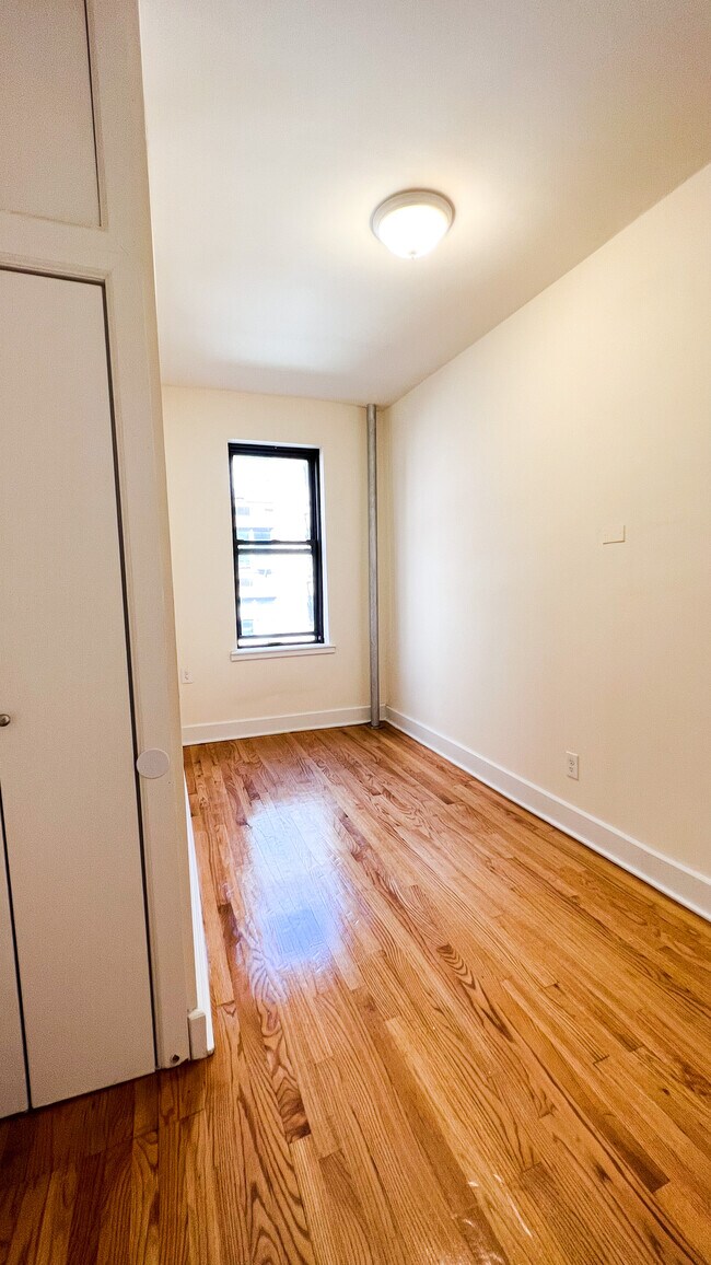 Photo - 13209 Maple Ave Unit 1