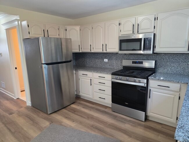 Photo - 221 N Walnut St