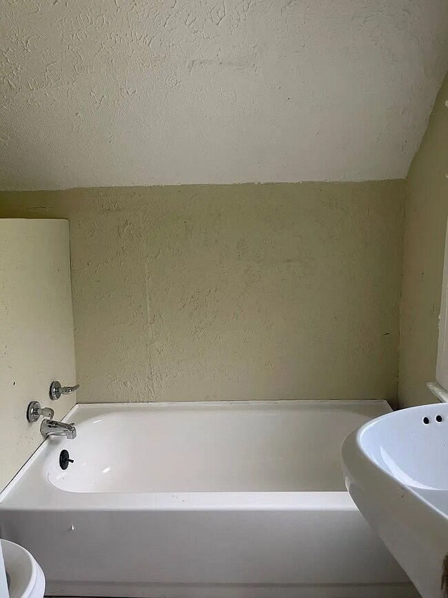 Photo - 7705 Maryland Ave Unit 2