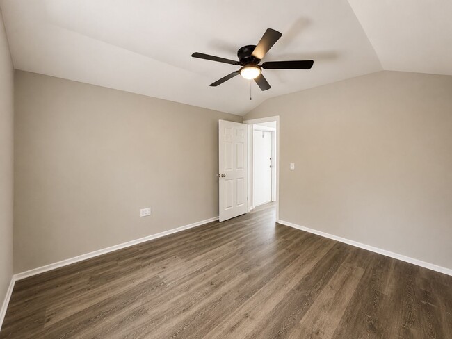 Photo - 1 Bed/ 1 Bath Tiny Home in Newark!