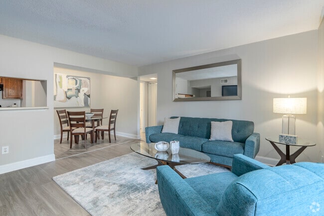 Douglas - Sala de estar y comedor - Devonwood Apartment Homes