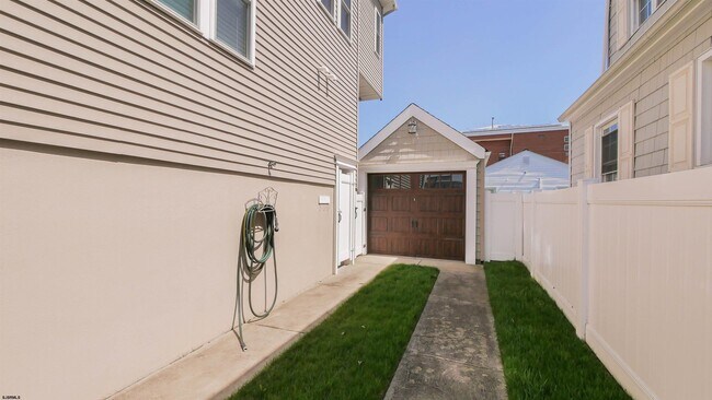 Photo - 111 N Huntington Ave