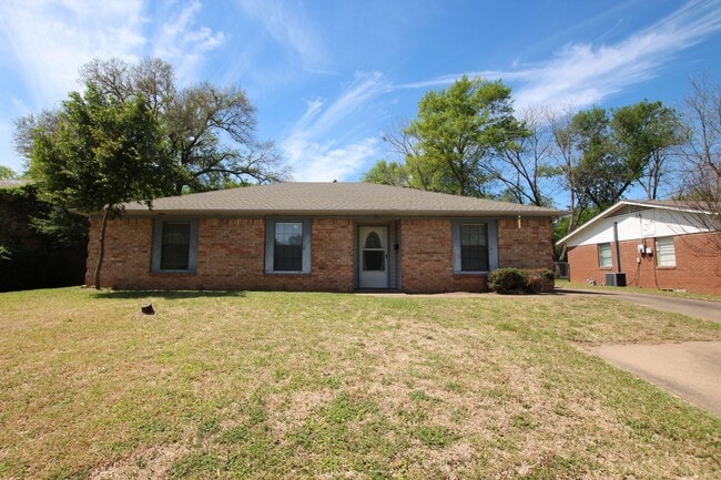 Photo - Beautiful 3 Bed 2 Bath Home in Tyler's Azalea District, Almost Ready!!